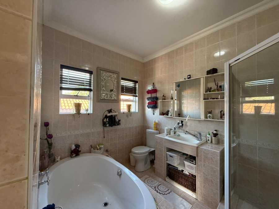 4 Bedroom Property for Sale in Melodie North West